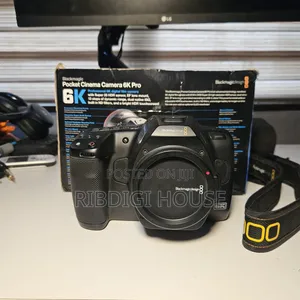 Blackmagic Pocket Pro With 4 Np-F960/Np970 8800mah Battery