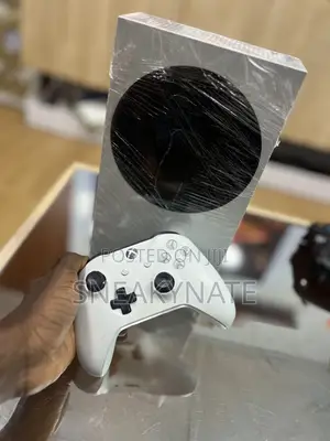 Xbox Series S With One Controller and 4 Games Installed