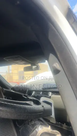 Range Rover Vogue 2016 - Parts / Shell (Headlights, Bumper, Interior)