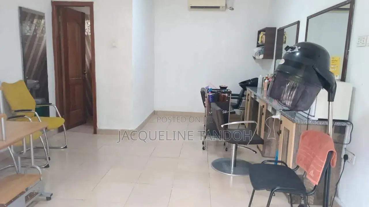 Hair Dressing Salon