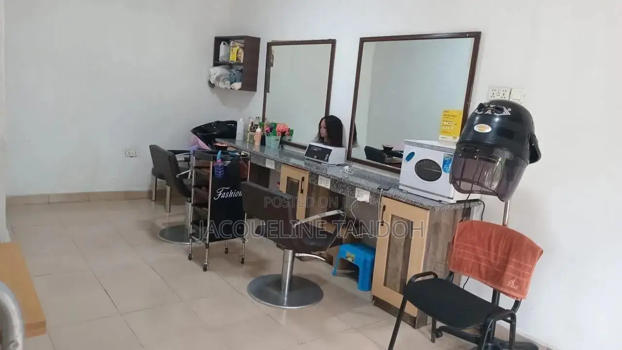 Hair Dressing Salon