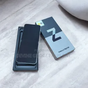New Samsung Galaxy Z Flip 3 256 GB Gray