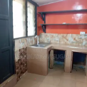 1bdrm Room & Parlour in Buade for rent