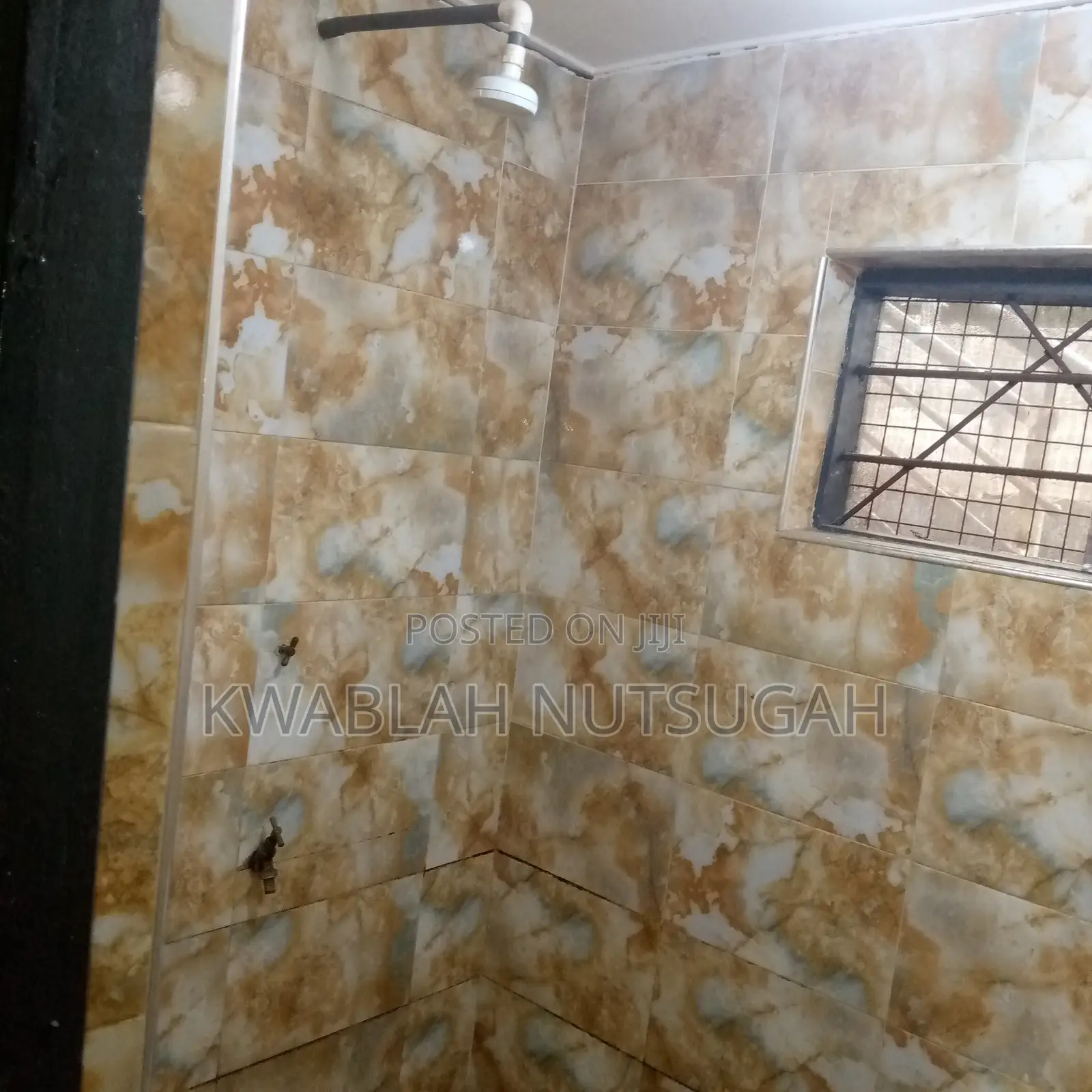 1bdrm Room & Parlour in Buade for rent
