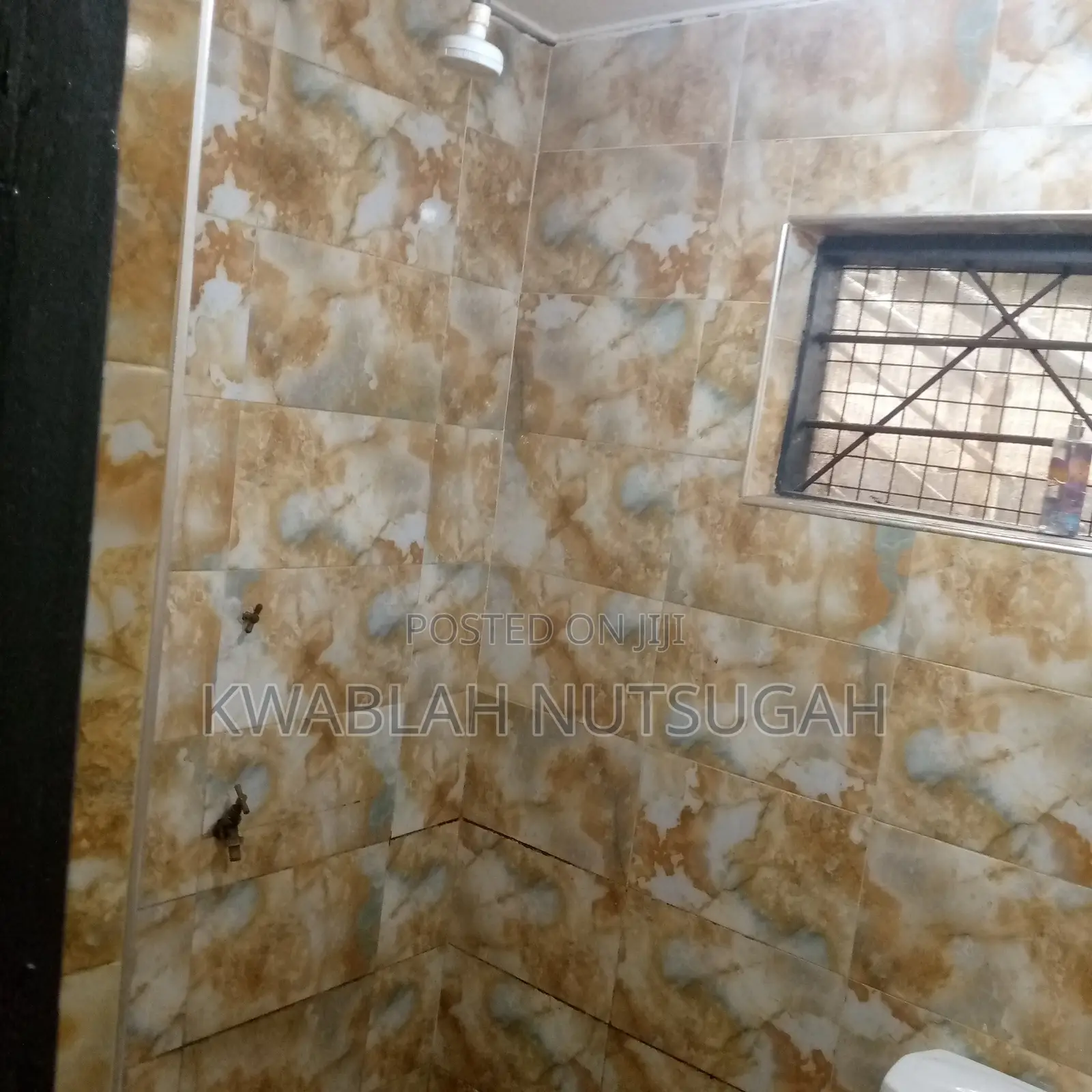 1bdrm Room & Parlour in Buade for rent