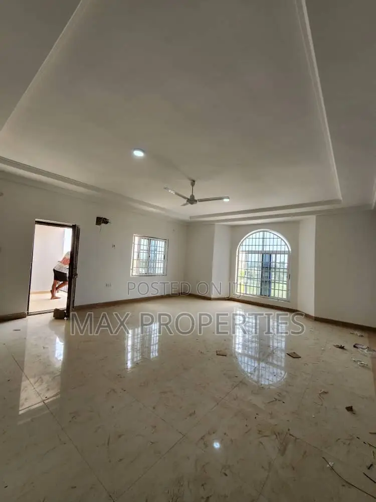 2bdrm Apartment in Dome for rent