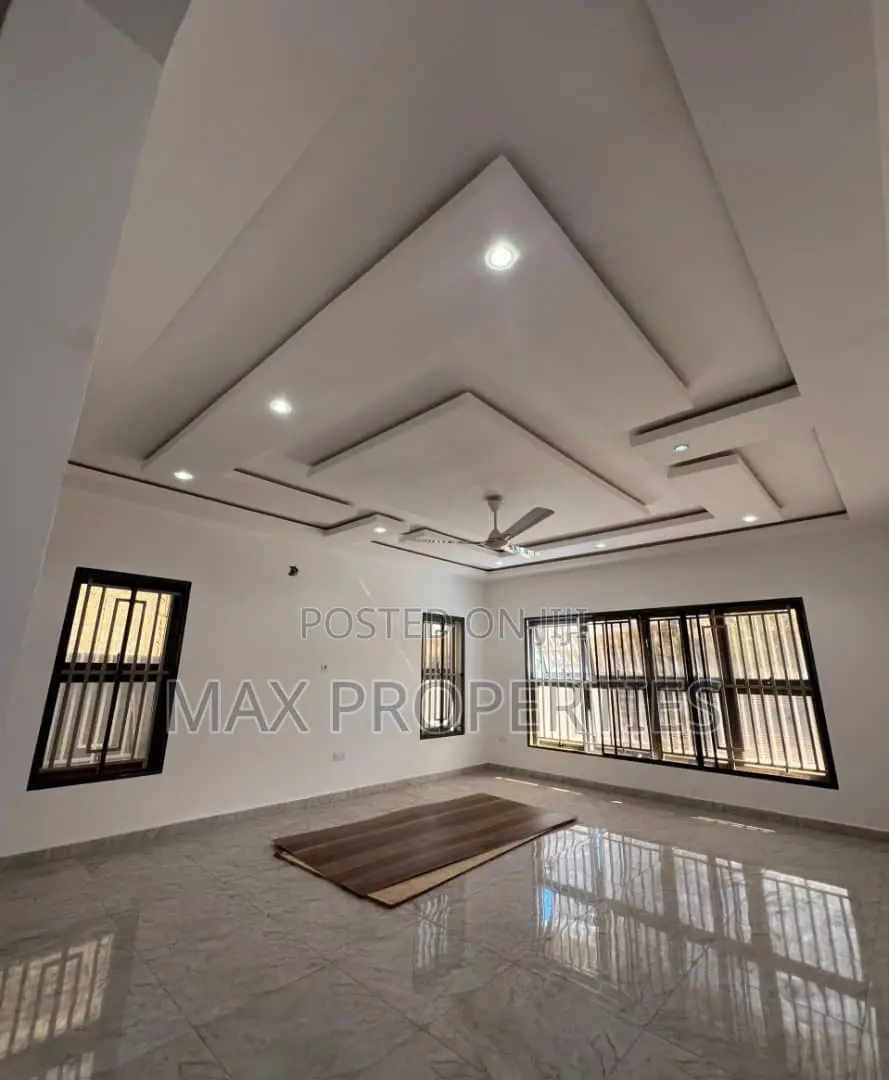 4bdrm House in Haatso for sale