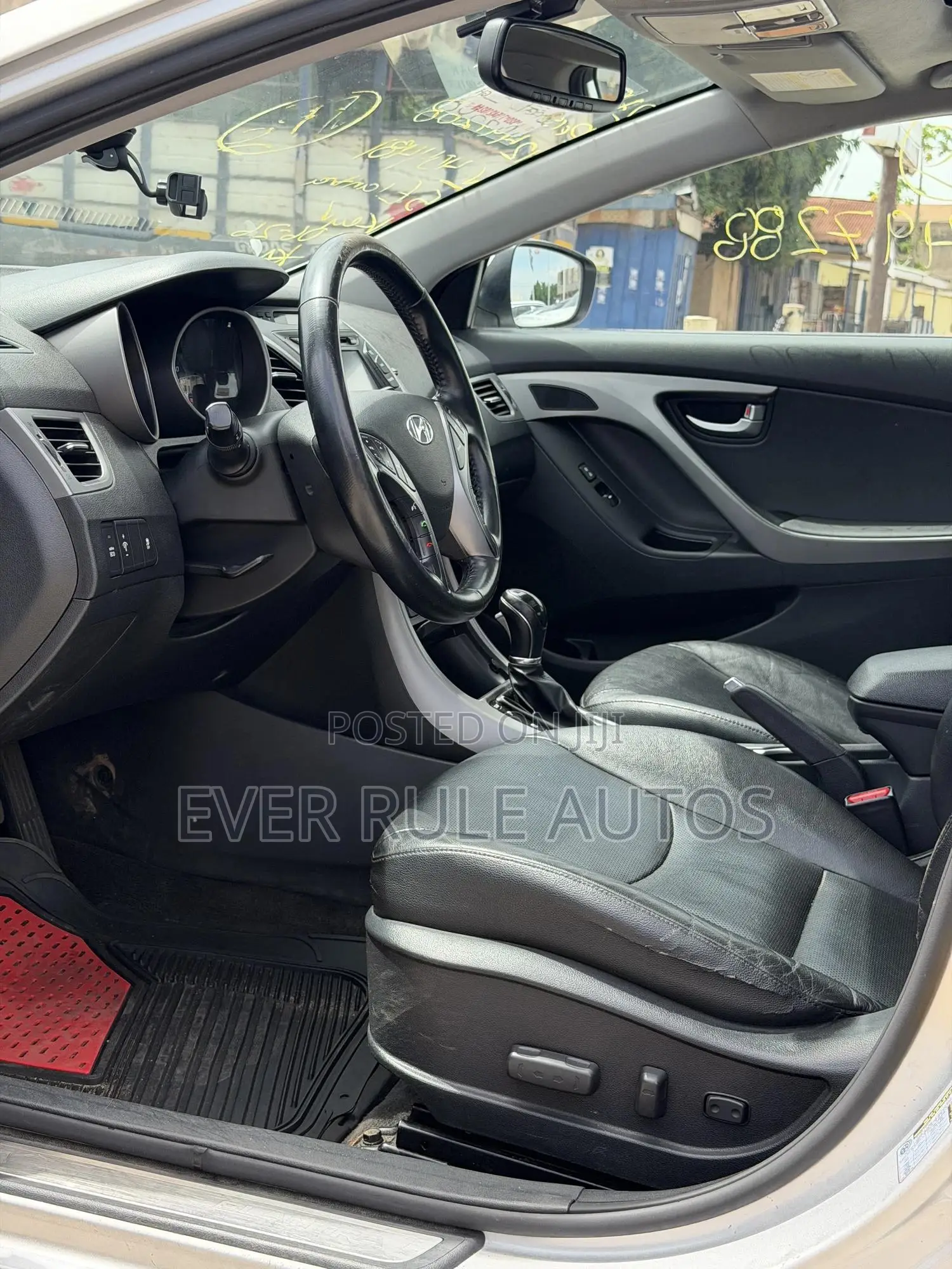 Hyundai Elantra Limited 4dr Sedan (1.8L 4cyl 6A) 2015 Silver