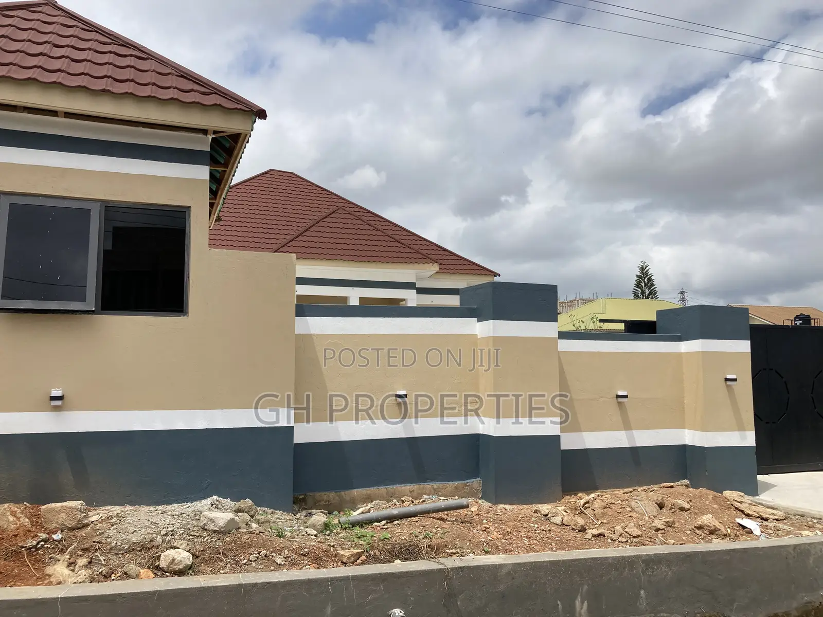 4bdrm House in Daban, Kumasi Metropolitan for sale