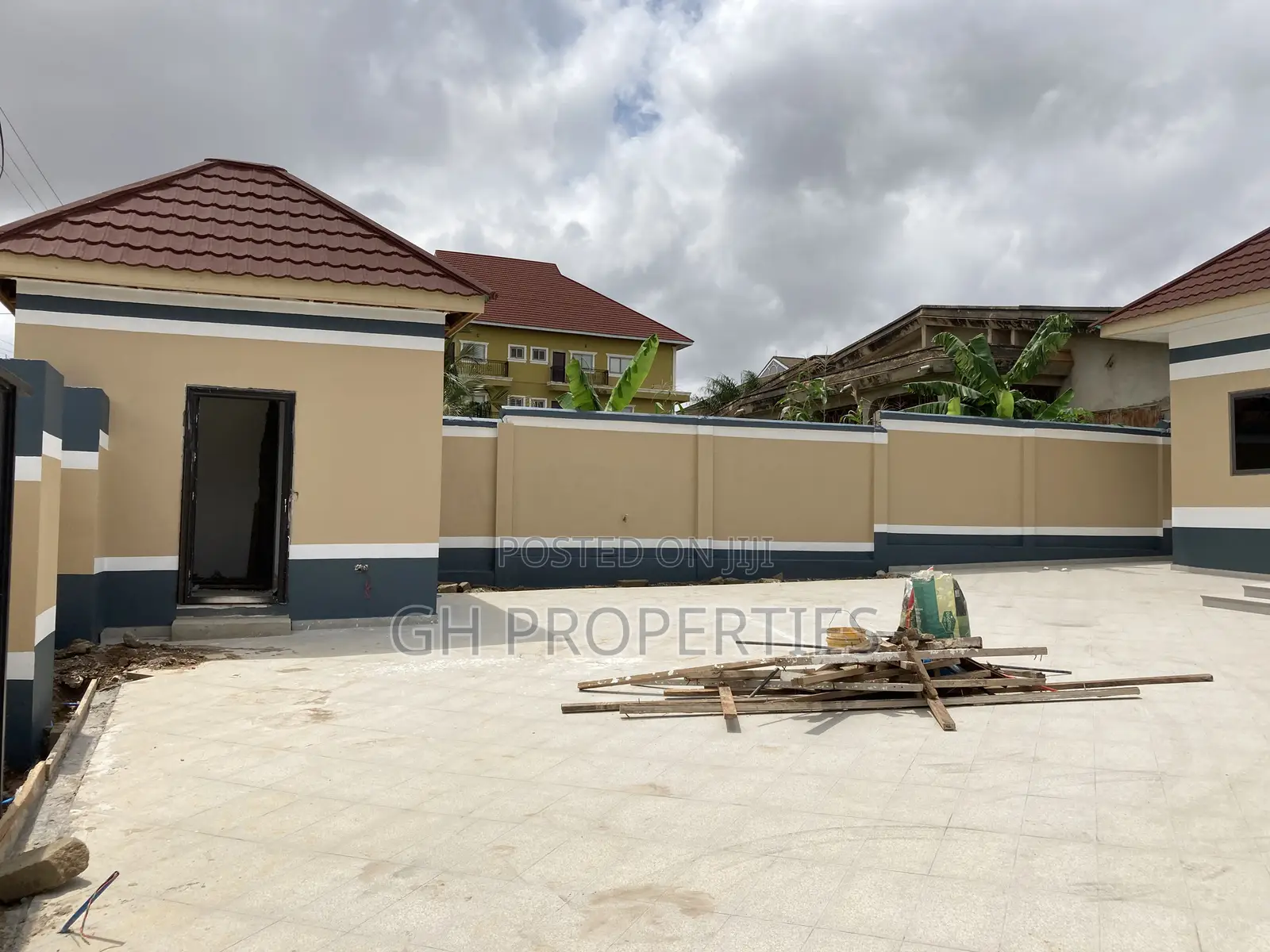4bdrm House in Daban, Kumasi Metropolitan for sale