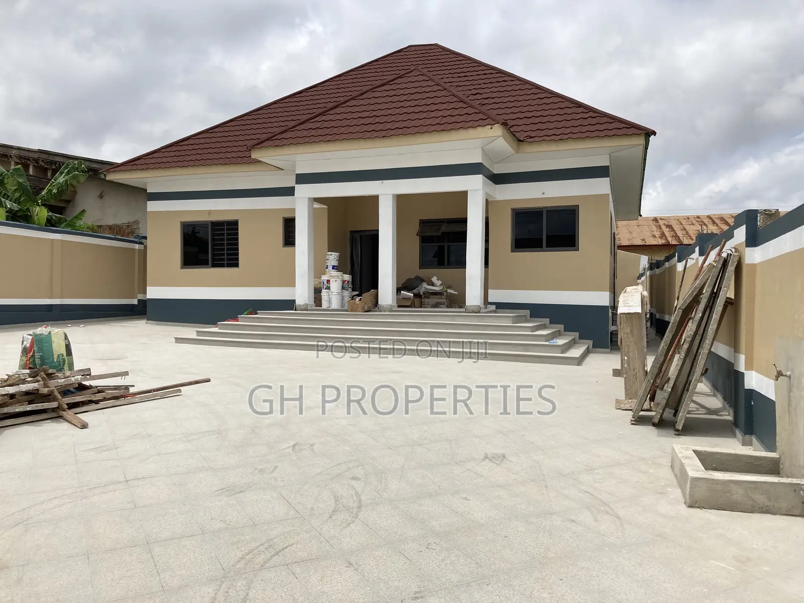 4bdrm House in Daban, Kumasi Metropolitan for sale