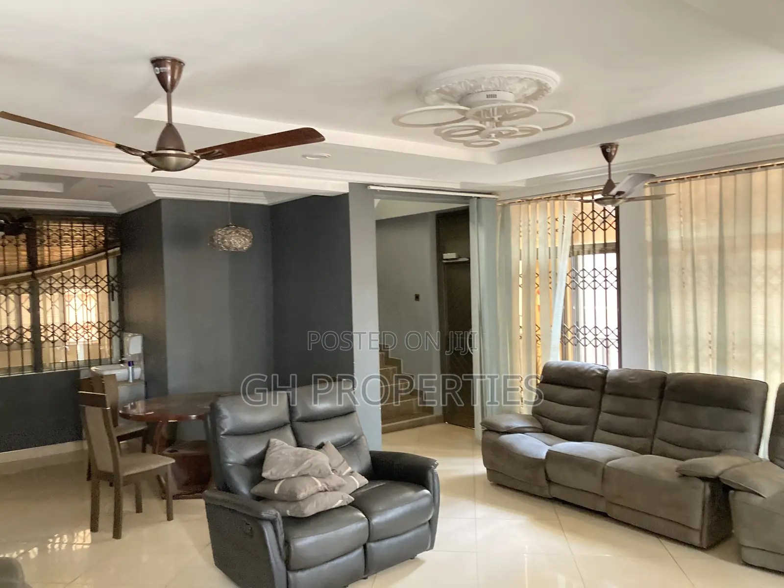 5bdrm Mansion in Ahodwo Daban., Kumasi Metropolitan for sale