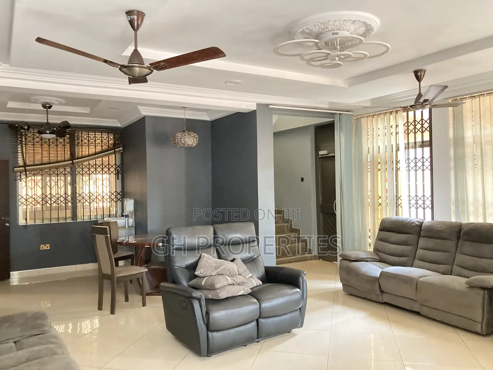 5bdrm Mansion in Ahodwo Daban., Kumasi Metropolitan for sale