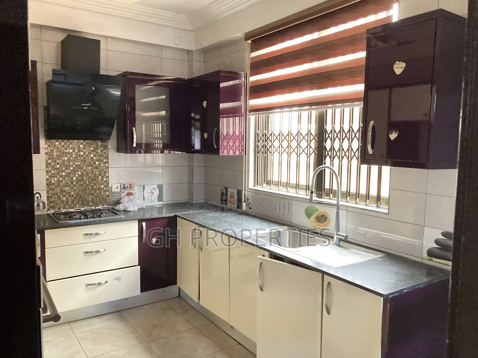 5bdrm Mansion in Ahodwo Daban., Kumasi Metropolitan for sale
