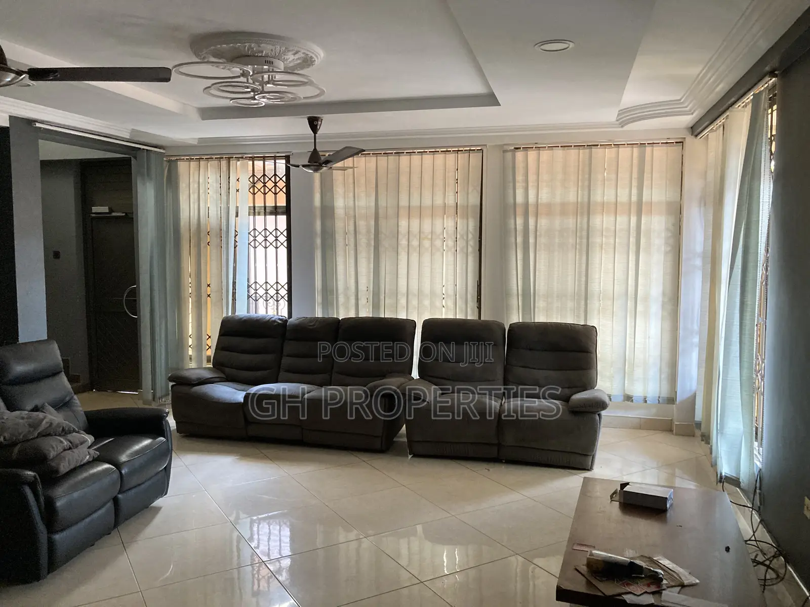 5bdrm Mansion in Ahodwo Daban., Kumasi Metropolitan for sale