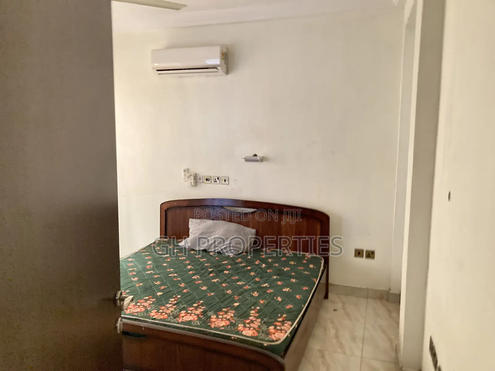 5bdrm Mansion in Ahodwo Daban., Kumasi Metropolitan for sale