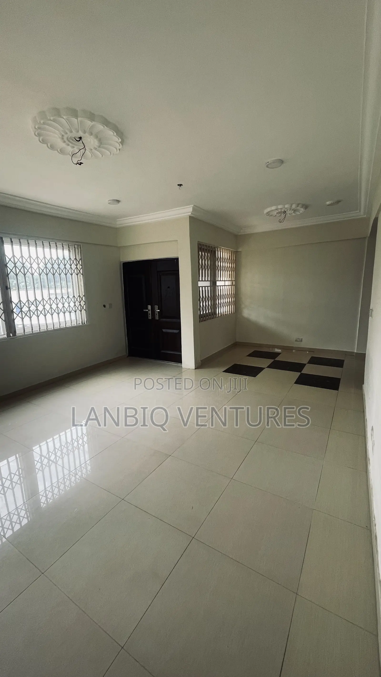 3bdrm Apartment in Ofankor for rent