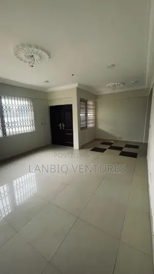 3bdrm Apartment in Ofankor for rent