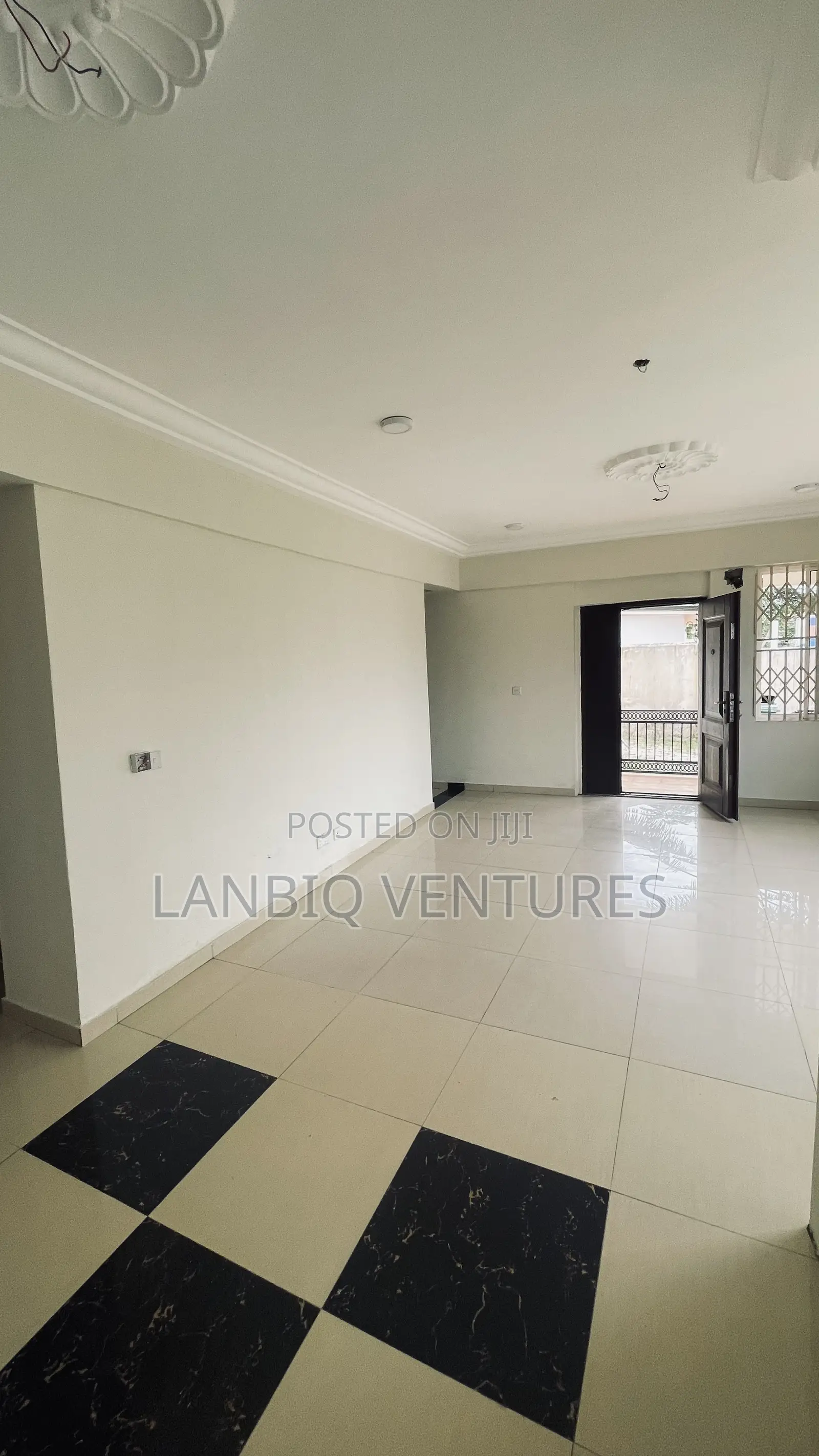 3bdrm Apartment in Ofankor for rent