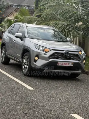 Toyota RAV4 2024 Silver