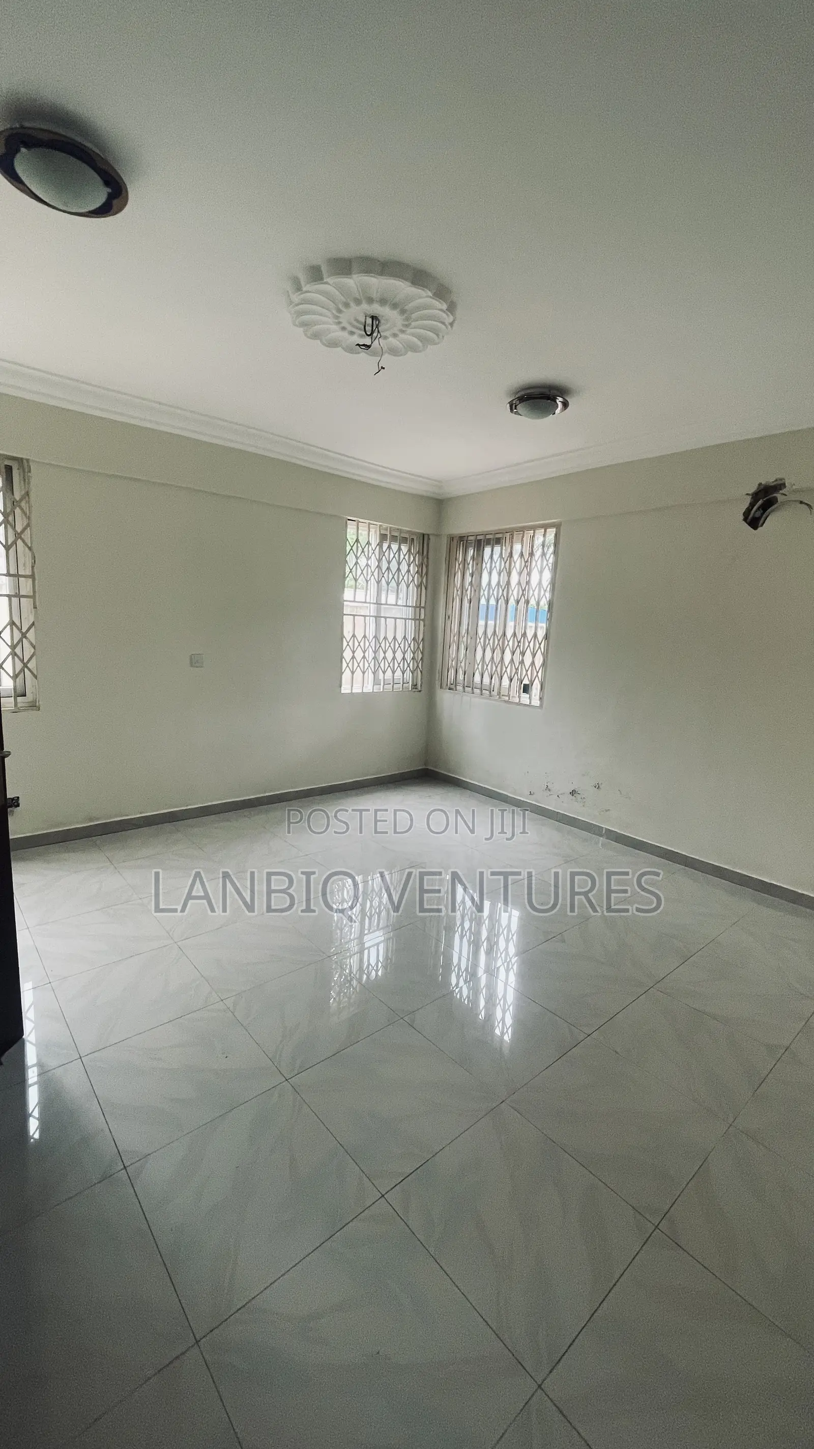 3bdrm Apartment in Ofankor for rent