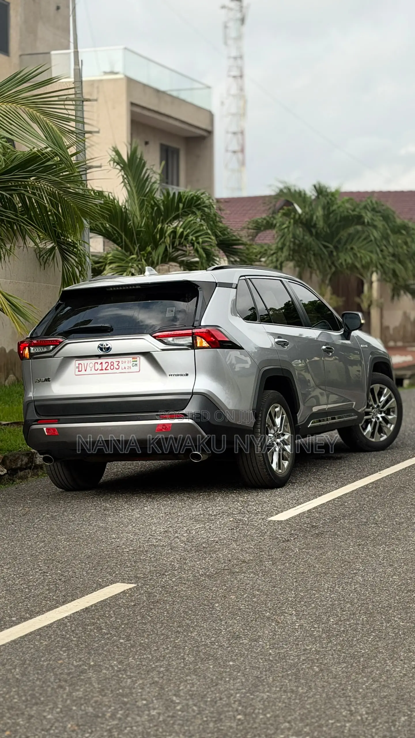 Toyota RAV4 2024 Silver