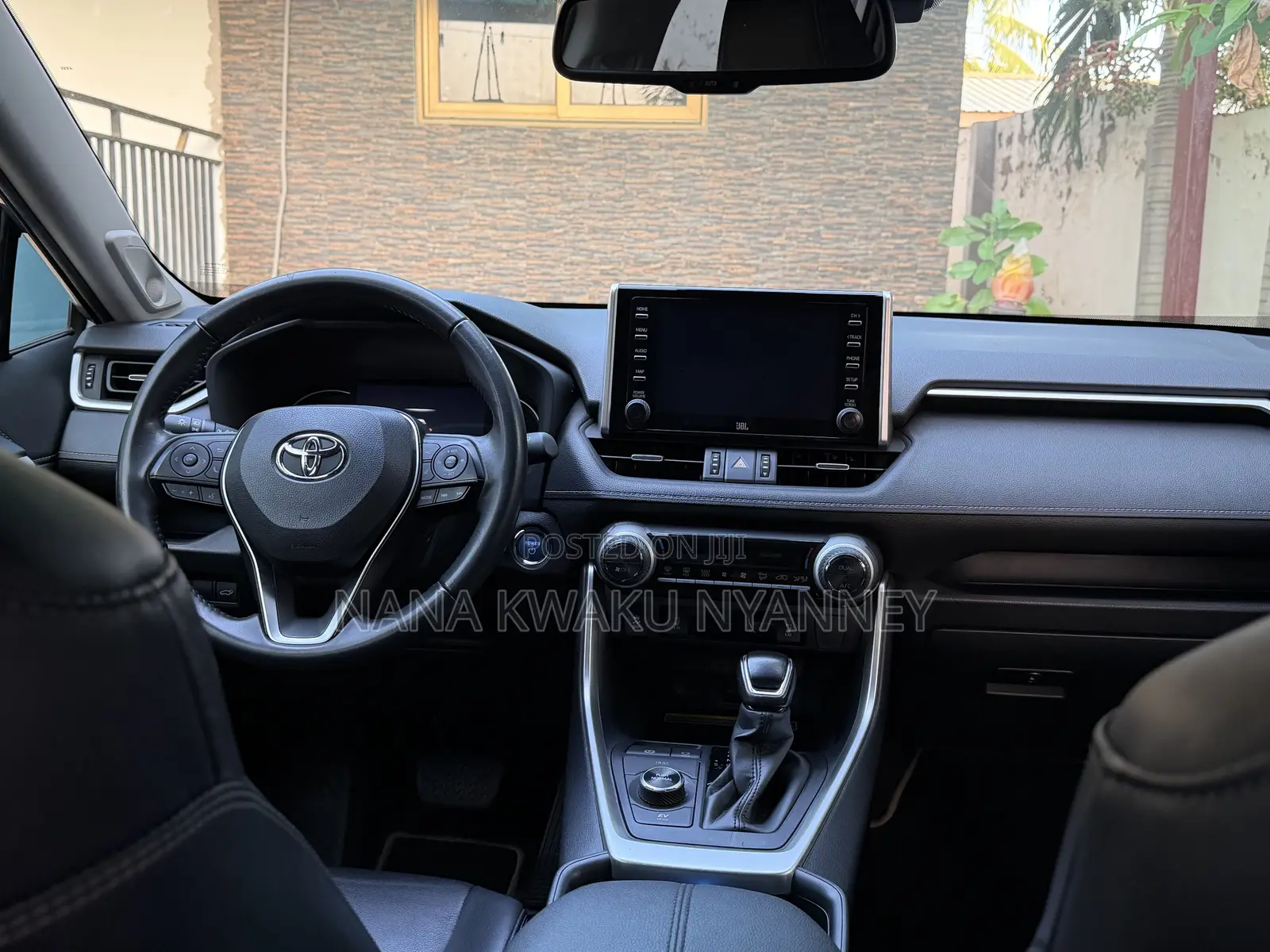 Toyota RAV4 2024 Silver