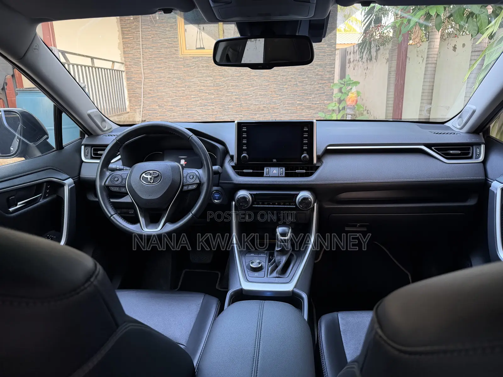 Toyota RAV4 2024 Silver
