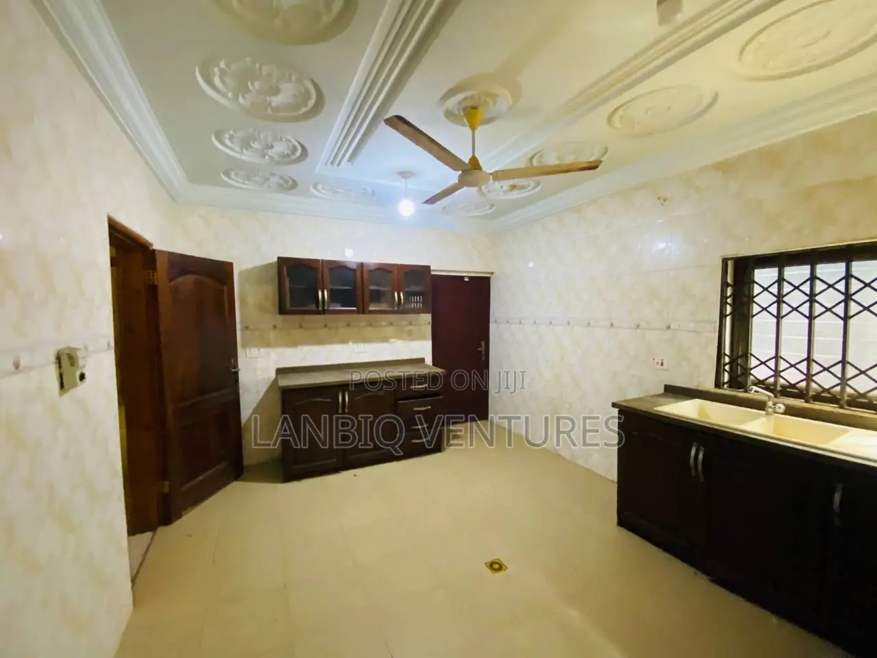 4bdrm House in East Legon for sale