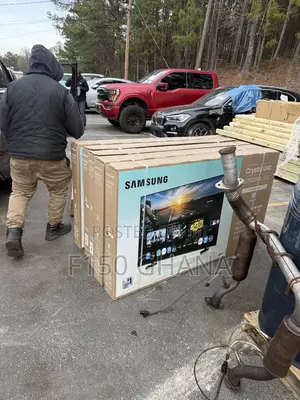 Samsung 65 Inches Tv