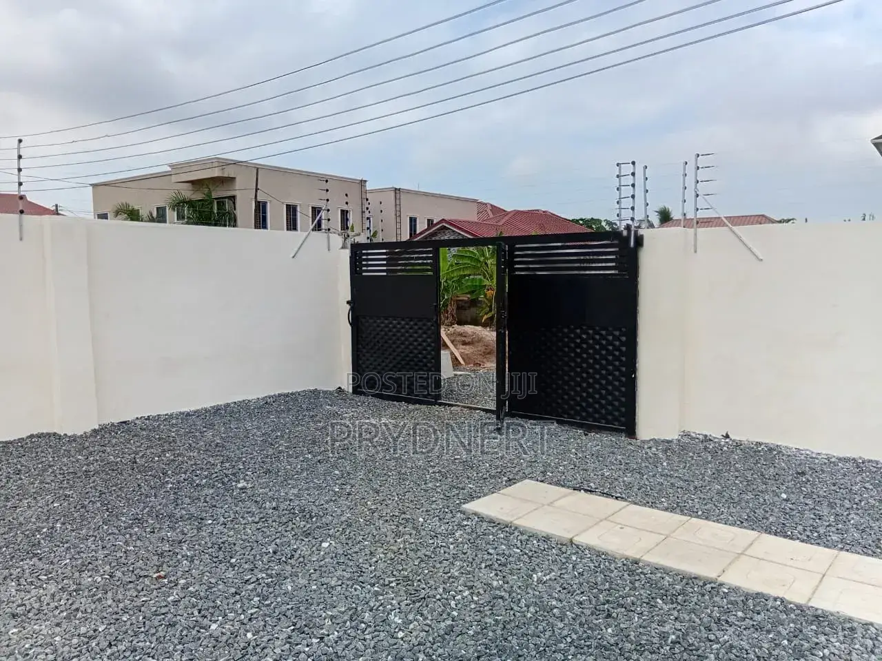 3bdrm House in Savana C25, Community 25 for rent