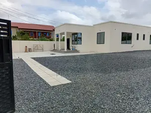 3bdrm House in Savana C25, Community 25 for rent