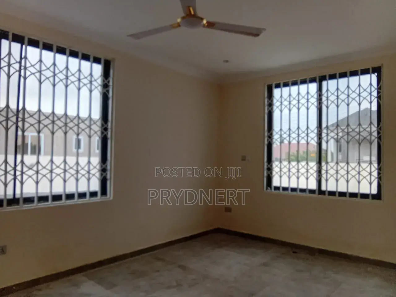 3bdrm House in Savana C25, Community 25 for rent
