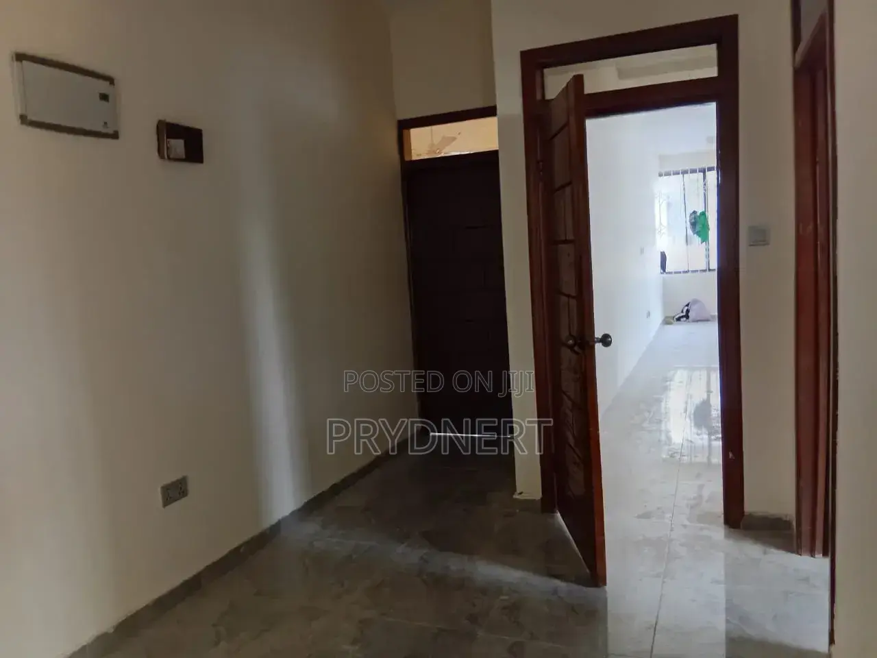 3bdrm House in Savana C25, Community 25 for rent