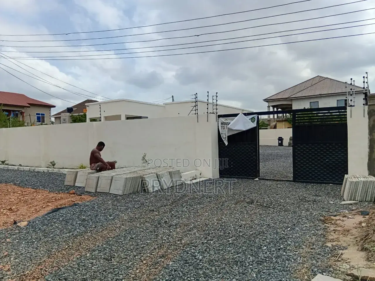 3bdrm House in Savana C25, Community 25 for rent
