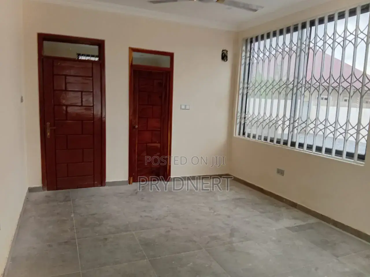 3bdrm House in Savana C25, Community 25 for rent