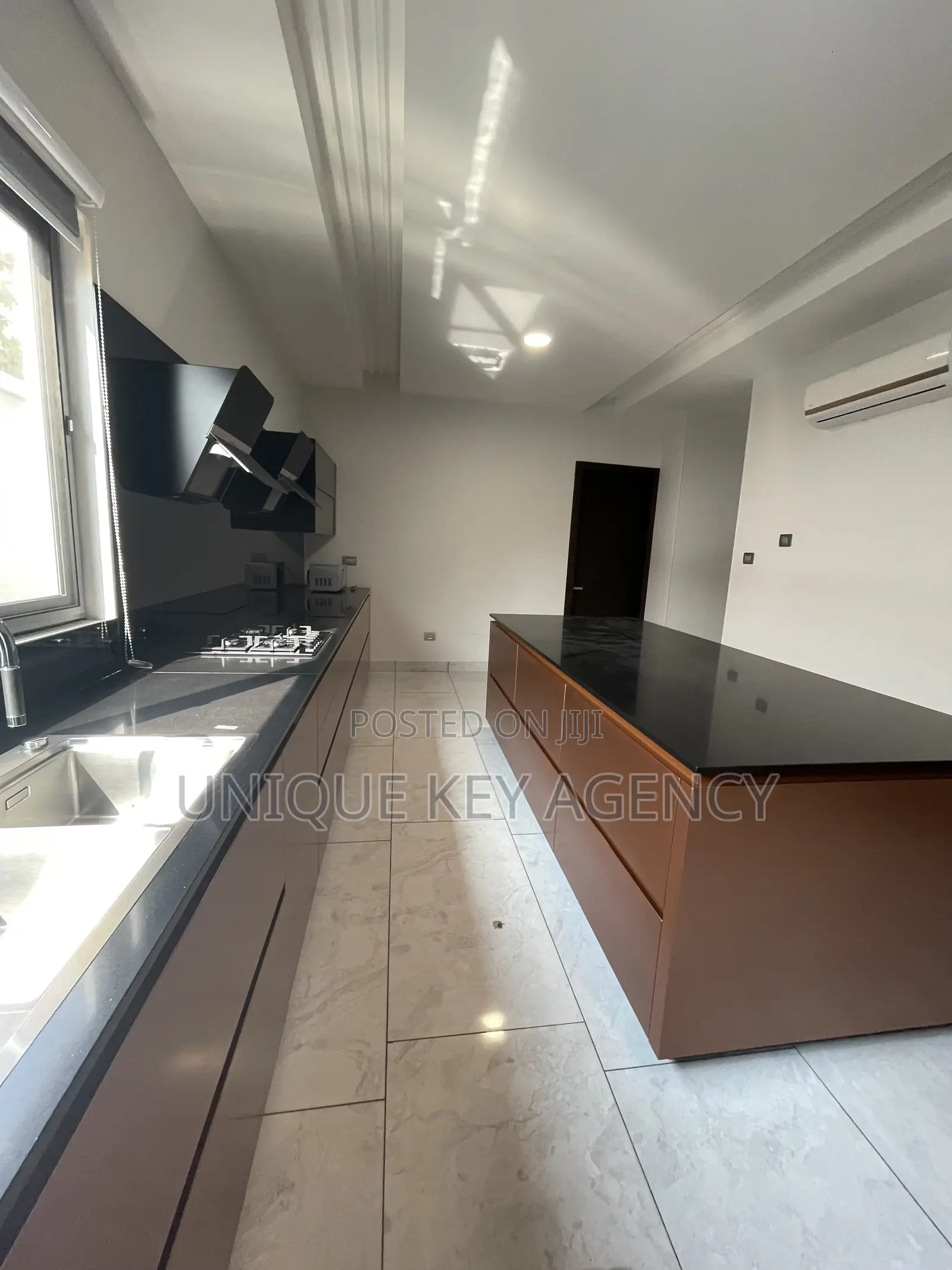 5bdrm House in Unique Key Agency, East Legon for rent