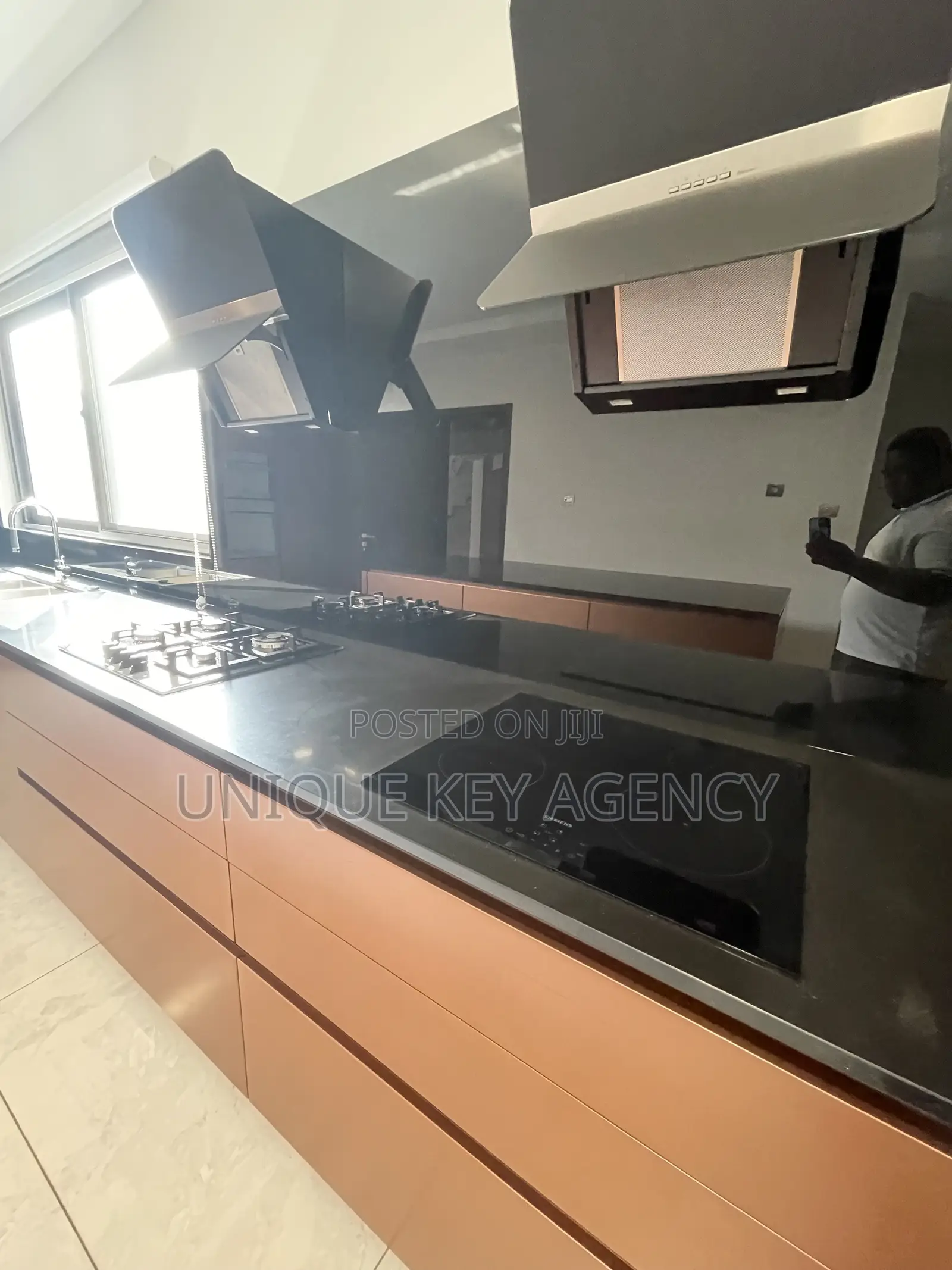5bdrm House in Unique Key Agency, East Legon for rent