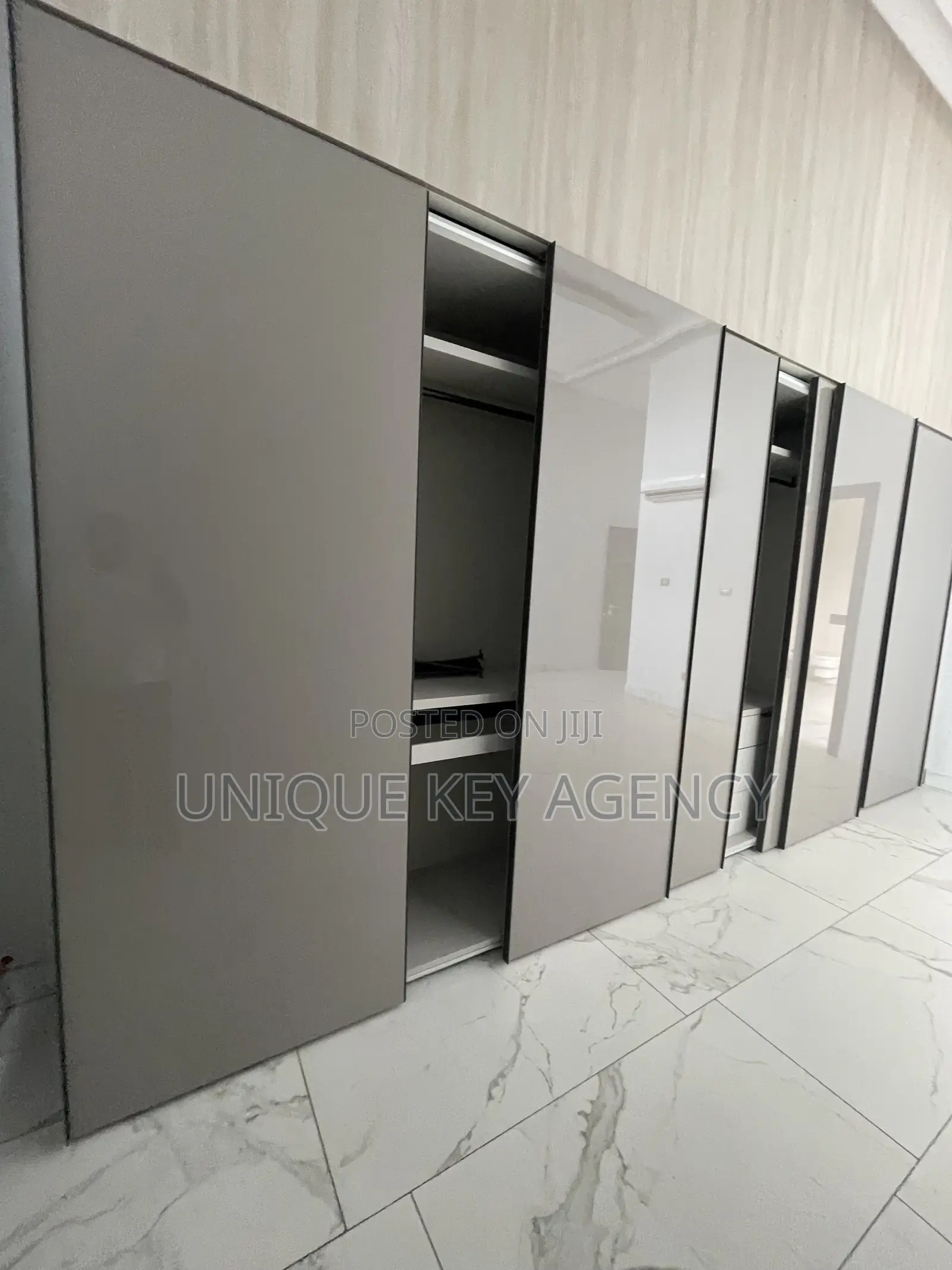 5bdrm House in Unique Key Agency, East Legon for rent