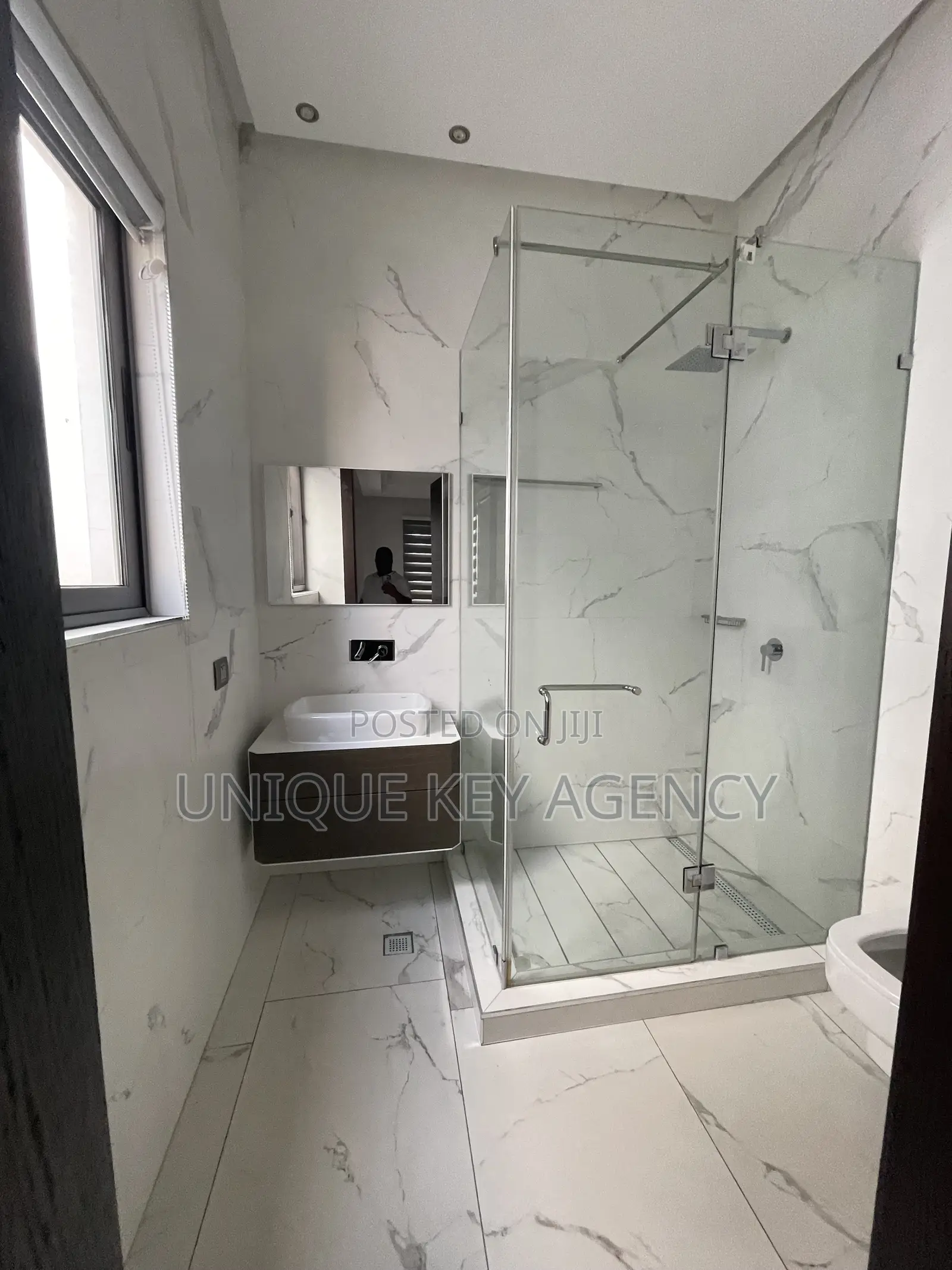 5bdrm House in Unique Key Agency, East Legon for rent