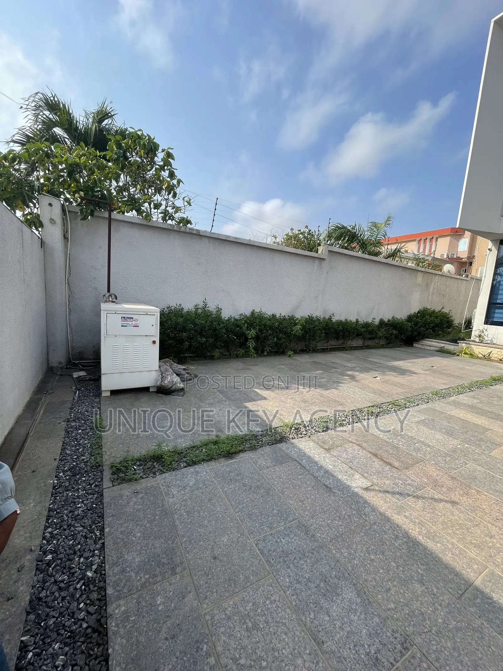 5bdrm House in Unique Key Agency, East Legon for rent