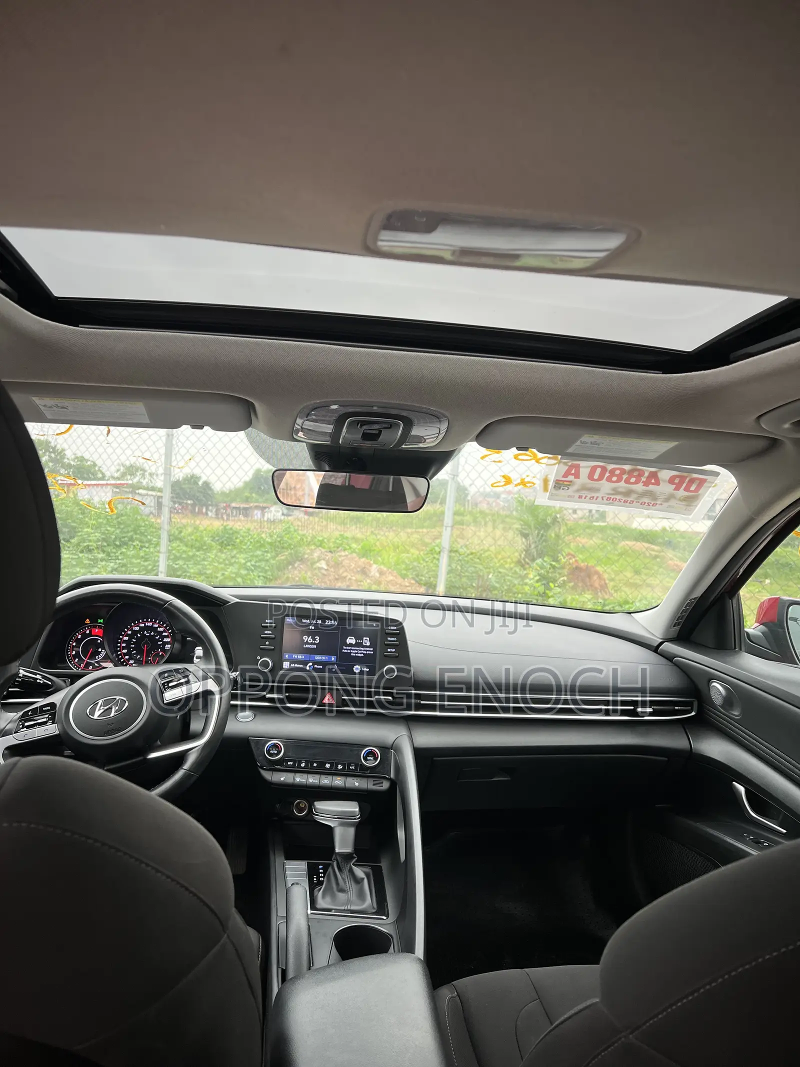 Hyundai Elantra Limited 2022 Red