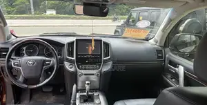 Toyota Land Cruiser 4.6 V8 GX 2016