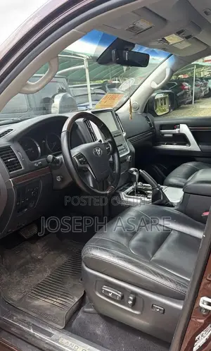 Toyota Land Cruiser 4.6 V8 GX 2016