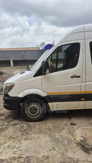 New Mercedes-Benz Sprinter 2019 White