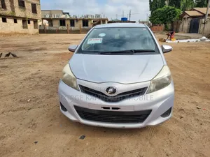 Toyota Vitz 1.3 AWD 5dr 2013