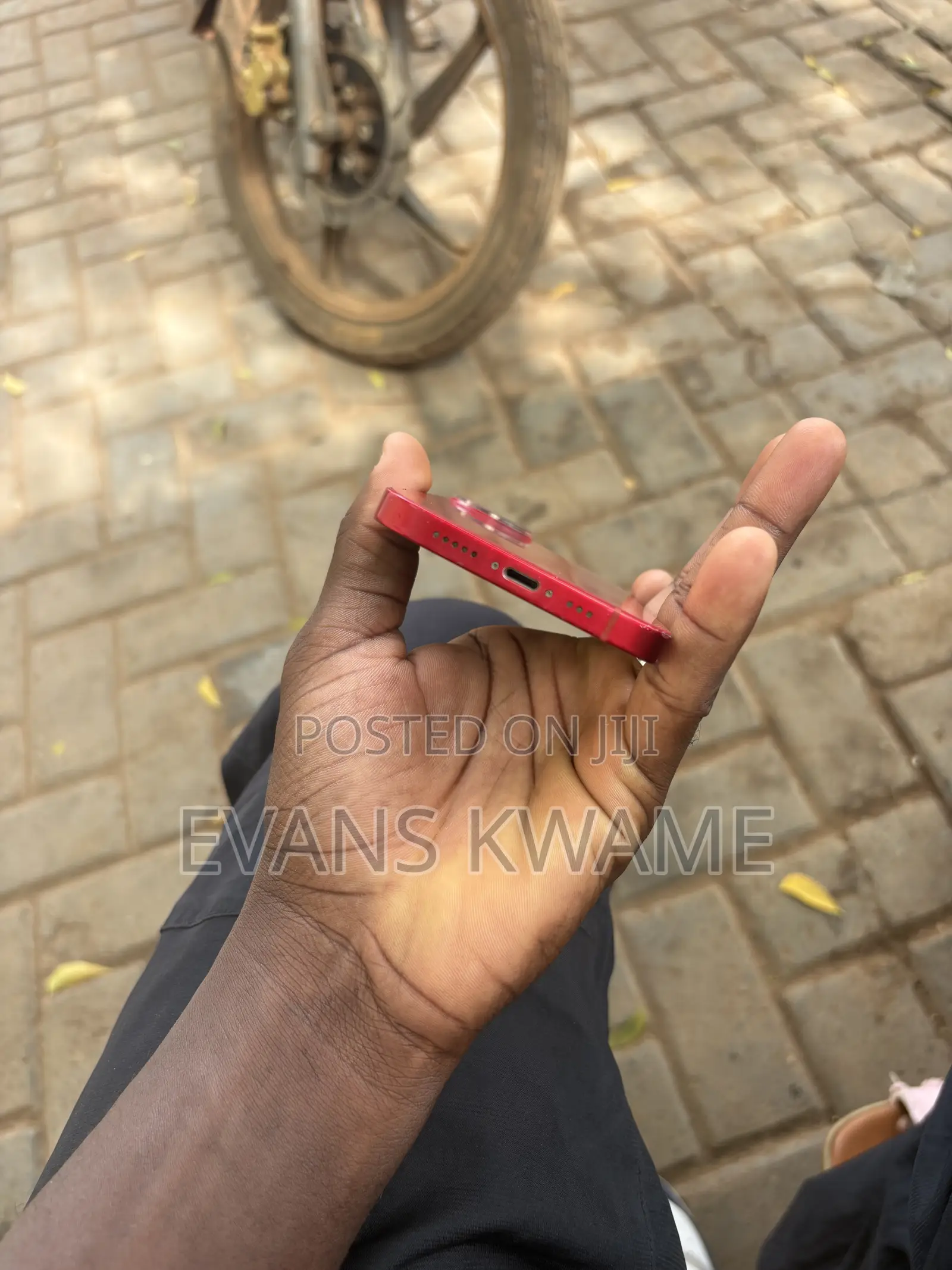 Apple iPhone 13 256 GB Red