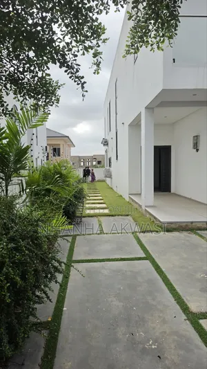 4bdrm House in Community 24, Sakumono for rent