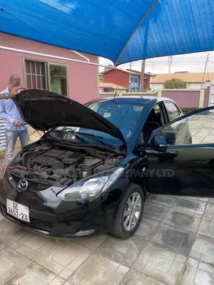 Mazda 2 2015 Black