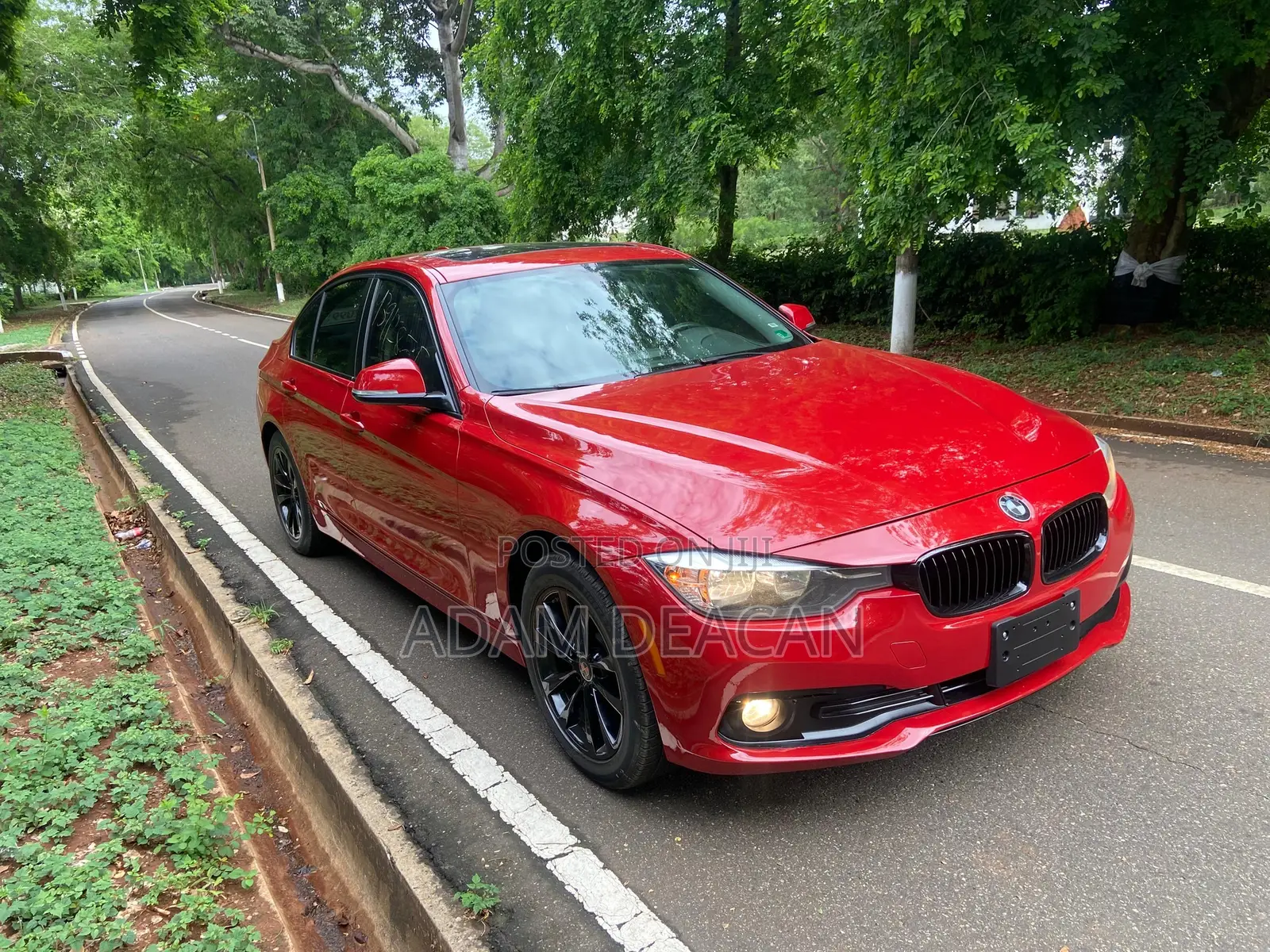 BMW 320i Sedan RWD 2016 Red